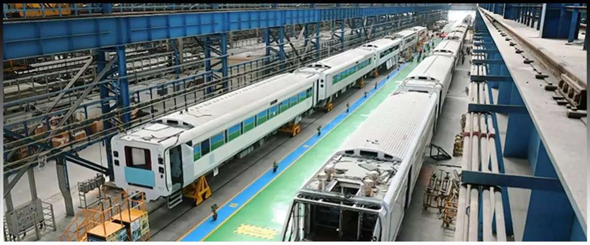 100 Vande Bharat Aluminum Trains To Be Rolled Out In The Coming Years ...